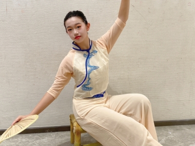 3B 趙余思彤於〈中國文化藝術人才庫 2024-25 ：非常舞者〉勇奪金獎（視藝科）