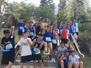 同學於〈全城破冰躍動 FUN 繽紛跑 2018〉勇奪踴躍參與學校大獎（越野跑隊）