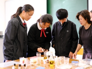 蜂蠟潤唇膏工作坊（德育及公民教育組）