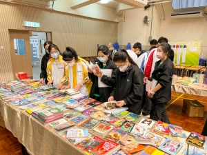 英文周書展(圖書館及英文科)