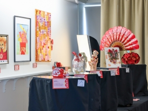中四級視覺藝術創作展暨即席揮毫寫揮春成品展示 2025：封情萬種（視藝科、中文學會）