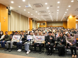 「說好香港故事」大行動 — 校園寫作分享會 2025（中文科）